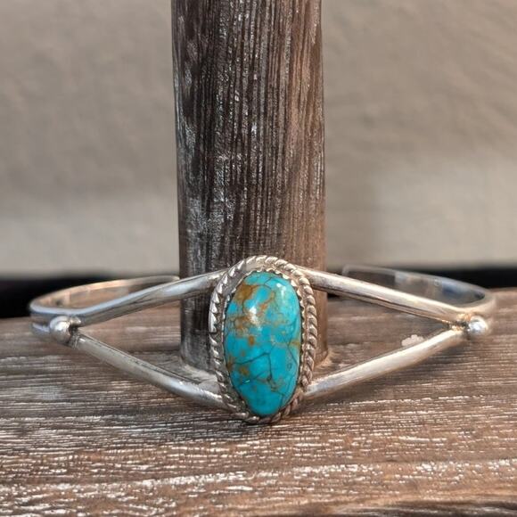 Vintage Signed LR Sterling Navajo Native American Turquoise Cuff Bracelet - Picture 2 of 8